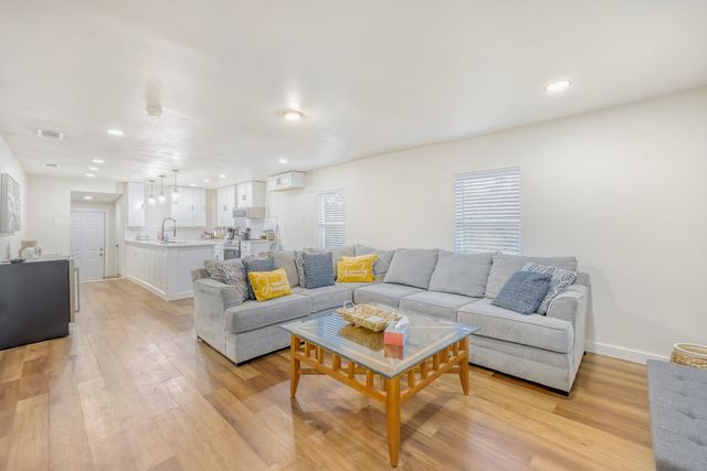 207 Young Street, Waxahachie, TX 75165