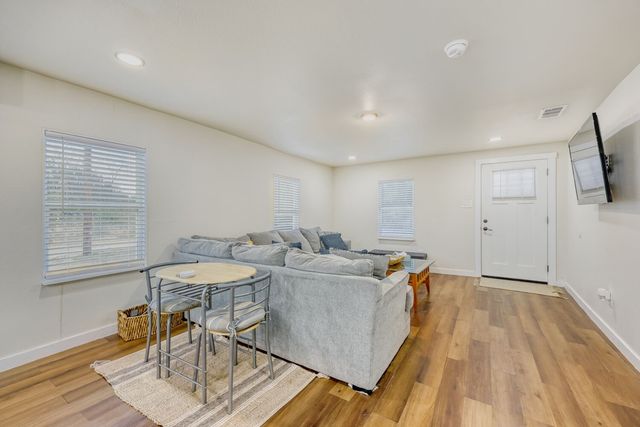 207 Young Street, Waxahachie, TX 75165