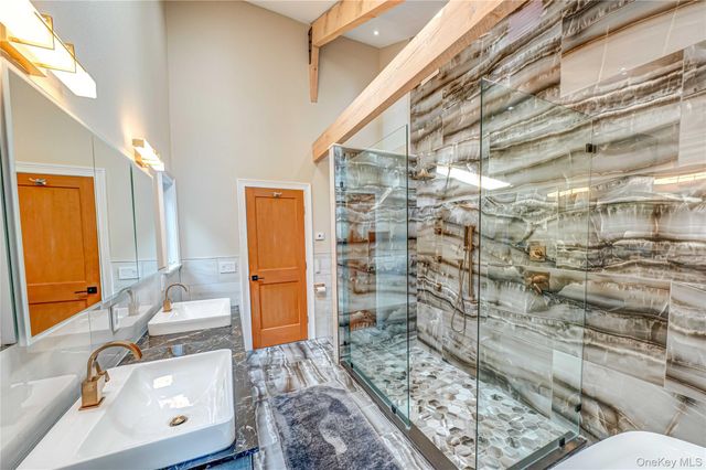 6 Tanyard Lane, Huntington, NY 11743