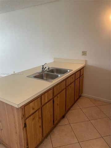 2771 Riverside Drive 517-A, Coral Springs, FL 33065