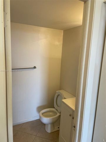 2771 Riverside Drive 517-A, Coral Springs, FL 33065