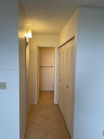 2771 Riverside Drive 517-A, Coral Springs, FL 33065