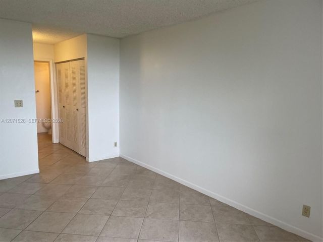 2771 Riverside Drive 517-A, Coral Springs, FL 33065