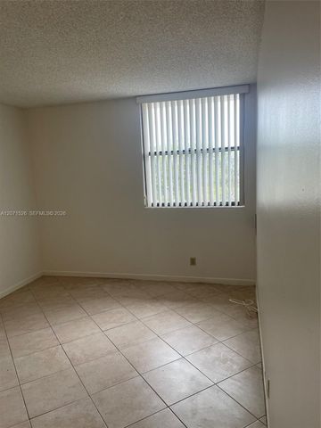 2771 Riverside Drive 517-A, Coral Springs, FL 33065