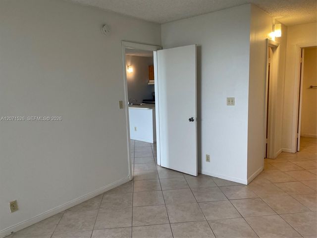 2771 Riverside Drive 517-A, Coral Springs, FL 33065