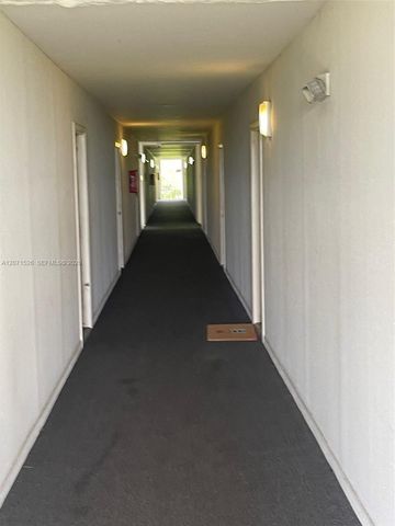 2771 Riverside Drive 517-A, Coral Springs, FL 33065