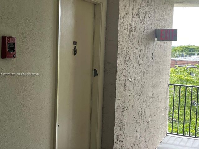 2771 Riverside Drive 517-A, Coral Springs, FL 33065