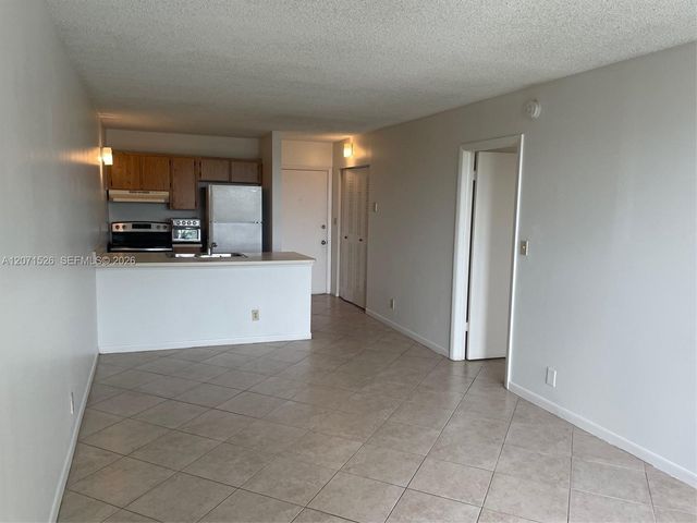 2771 Riverside Drive 517-A, Coral Springs, FL 33065