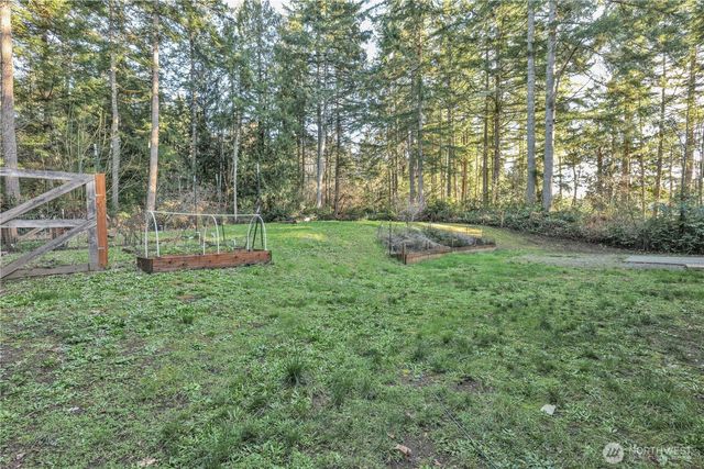 2507 Creviston Road SW, Lakebay, WA 98349