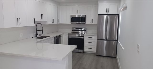 630 N 58th Avenue, Oakland Park, FL 33021