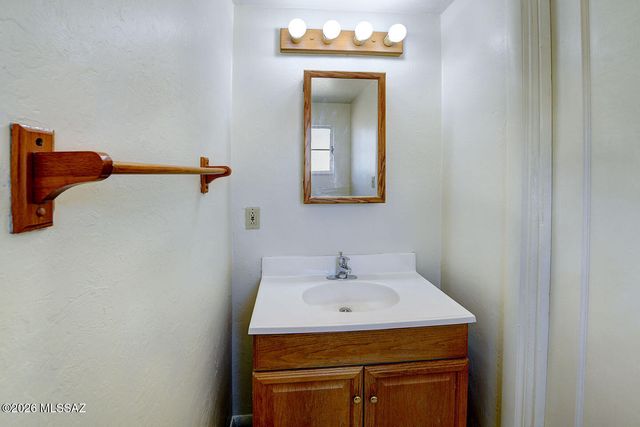 1011 E Halcyon Road, Tucson, AZ 85719