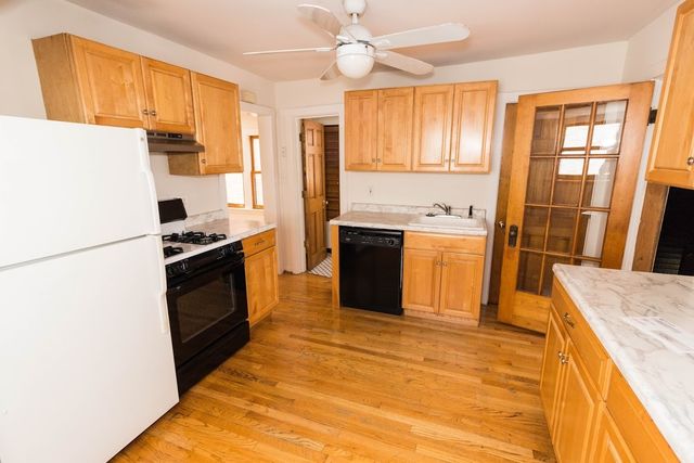 3246 N Richmond Street, Chicago, IL 60618