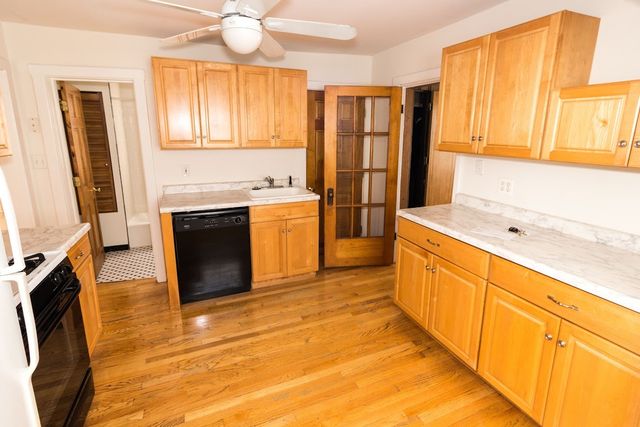 3246 N Richmond Street, Chicago, IL 60618