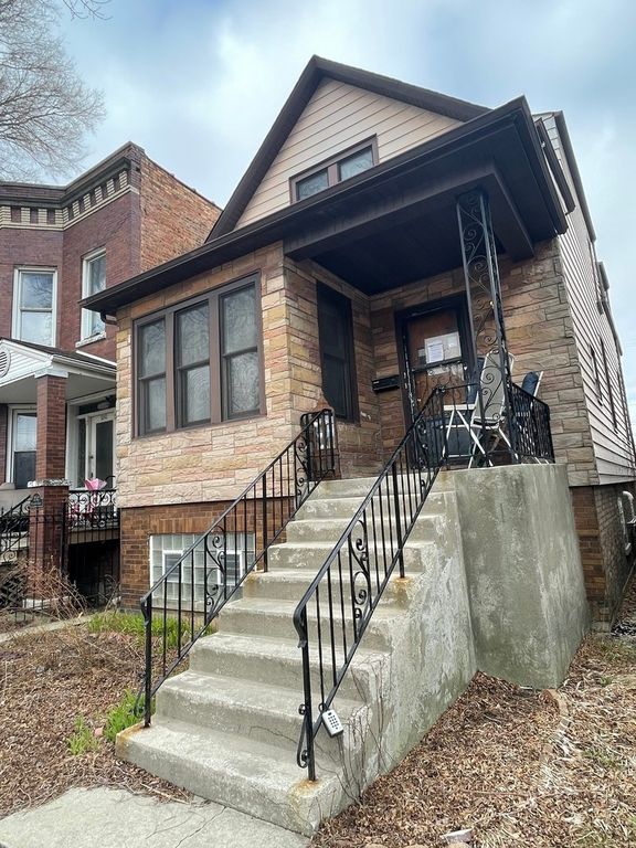 3246 N Richmond Street, Chicago, IL 60618