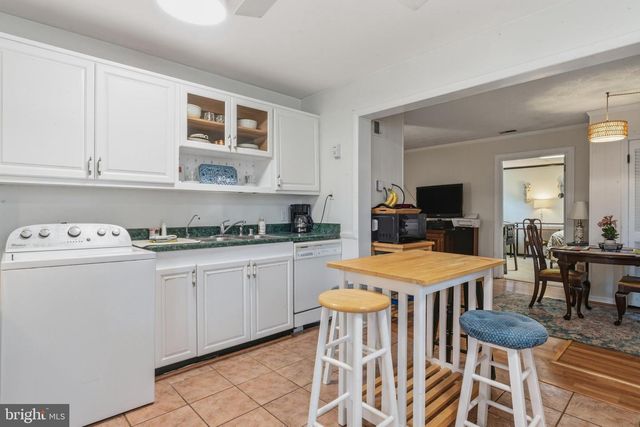 6935 KENFIG DR, Falls Church, VA 22042