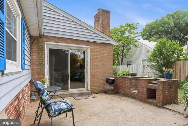 6935 KENFIG DR, Falls Church, VA 22042