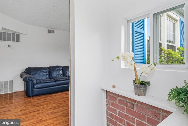 6935 KENFIG DR, Falls Church, VA 22042
