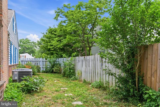 6935 KENFIG DR, Falls Church, VA 22042