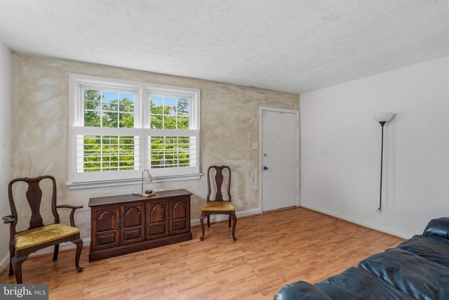 6935 KENFIG DR, Falls Church, VA 22042