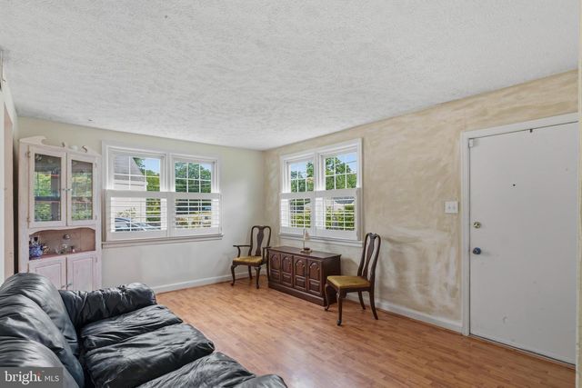 6935 KENFIG DR, Falls Church, VA 22042