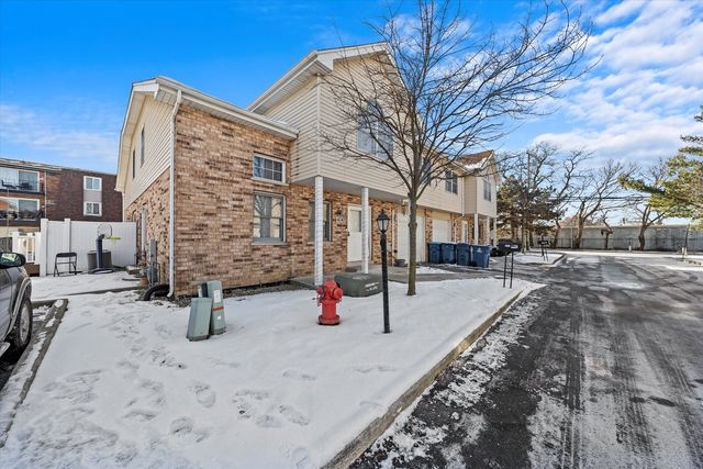 4343 W Emerald Way Street, Alsip, IL 60803