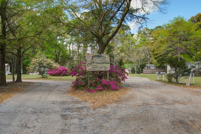 5865 Octavia, Ravenel, SC 29470