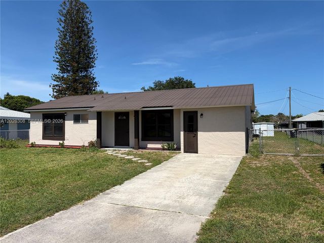 653 NE Atlas Avenue, Palm Bay, FL 32905