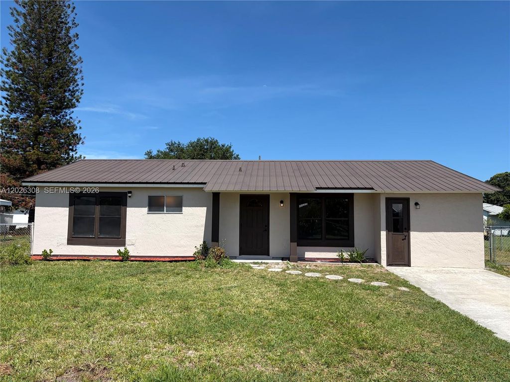 653 NE Atlas Avenue, Palm Bay, FL 32905