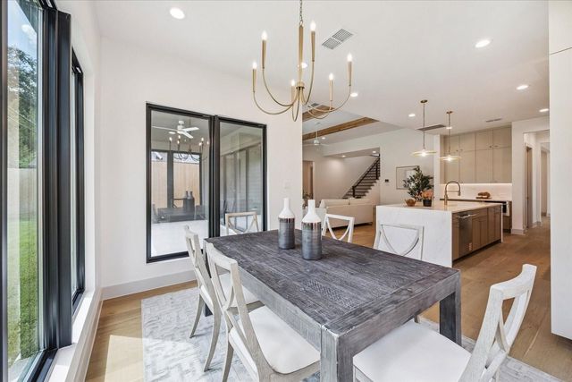 1341 Candlelight Lane, Houston, TX 77018