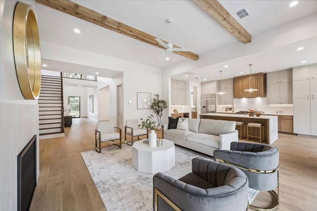 1341 Candlelight Lane, Houston, TX 77018