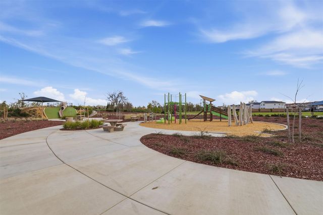 3176 Huntington St, Lincoln, CA 95648