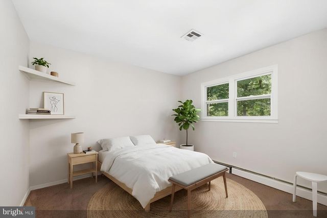 15215 CALEXICO LN, Woodbridge, VA 22193
