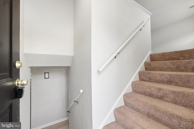 15215 CALEXICO LN, Woodbridge, VA 22193