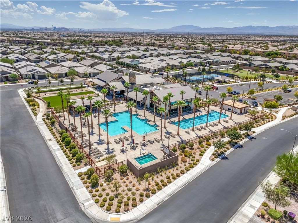 2376 Elmont Avenue, North Las Vegas, NV 89086 — photo 2