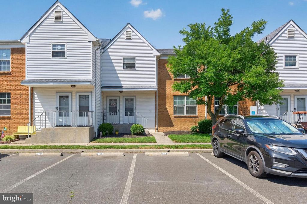 913 WOODCHIP RD, LUMBERTON, NJ 08048 — exterior