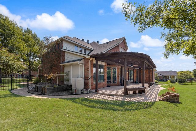101 Dunford Drive, Heath, TX 75032