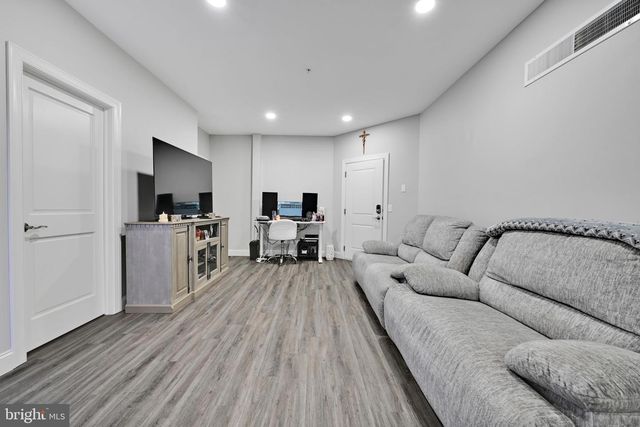 236 W MARKET ST, Jonestown, PA 17038