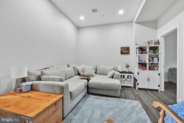 236 W MARKET ST, Jonestown, PA 17038