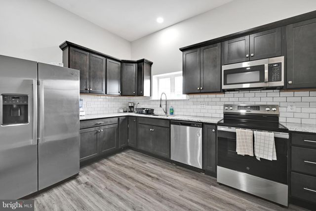 236 W MARKET ST, Jonestown, PA 17038