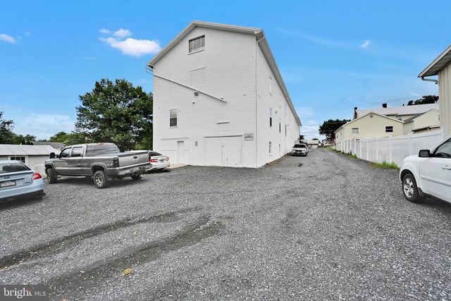 236 W MARKET ST, Jonestown, PA 17038