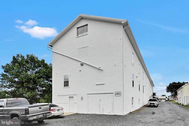 236 W MARKET ST, Jonestown, PA 17038