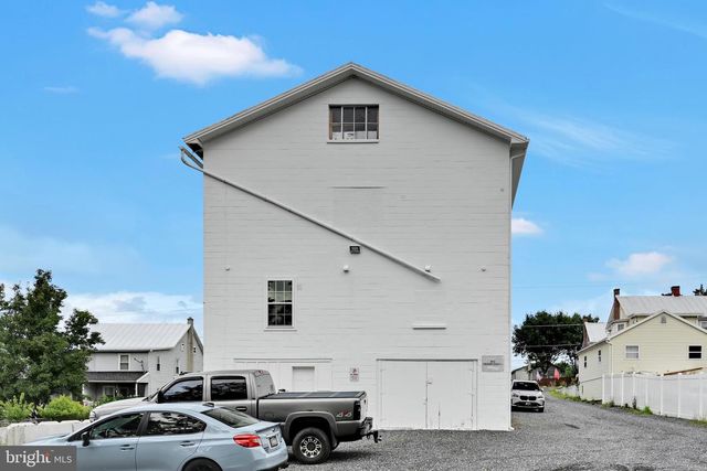 236 W MARKET ST, Jonestown, PA 17038