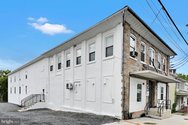 236 W MARKET ST, Jonestown, PA 17038