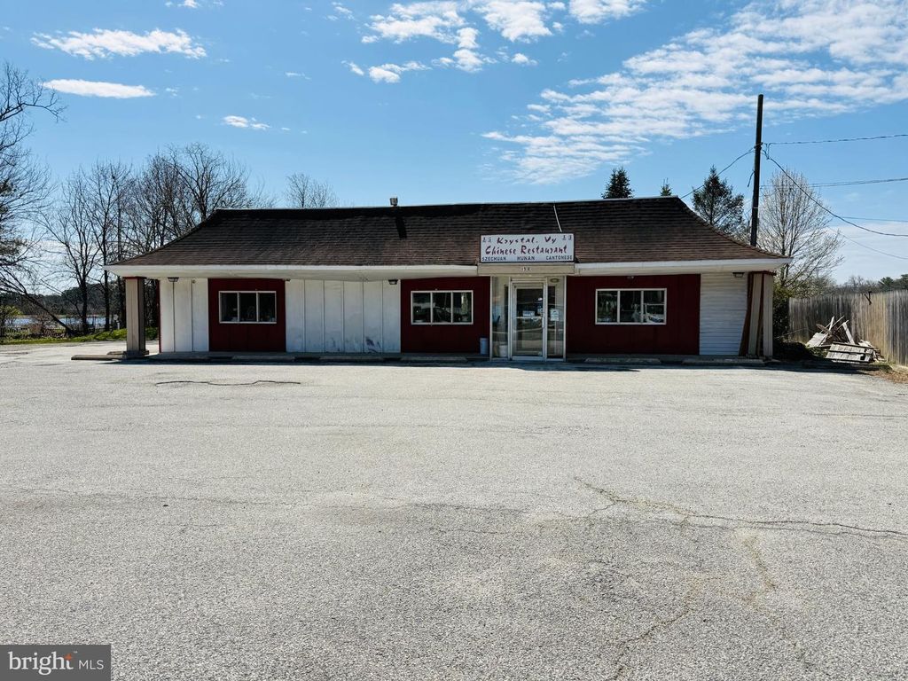 15 E BLACK HORSE PIKE, WILLIAMSTOWN, NJ 08094 — exterior