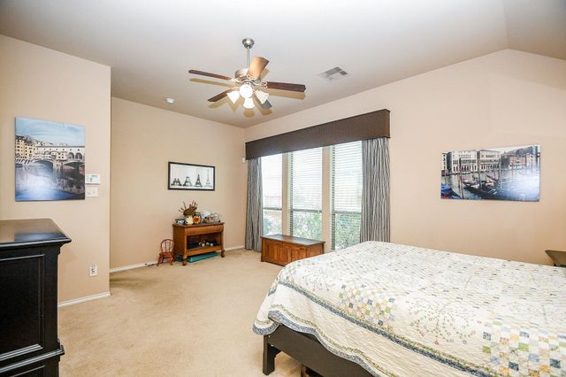 6022 Lynwood Banks Lane, Houston, TX 77092