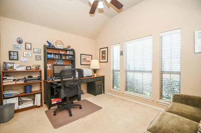 6022 Lynwood Banks Lane, Houston, TX 77092