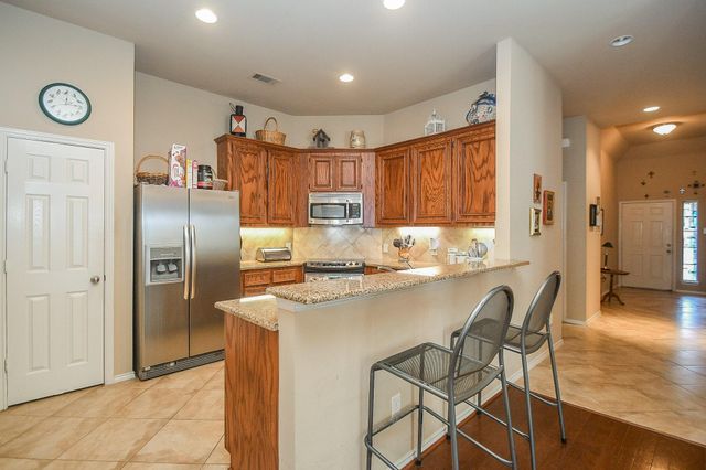 6022 Lynwood Banks Lane, Houston, TX 77092