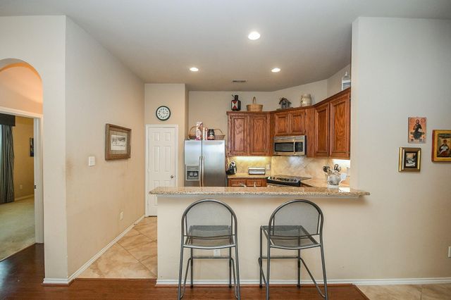6022 Lynwood Banks Lane, Houston, TX 77092
