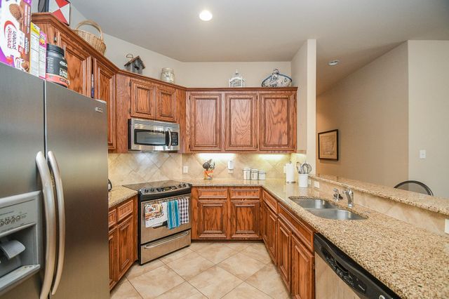 6022 Lynwood Banks Lane, Houston, TX 77092
