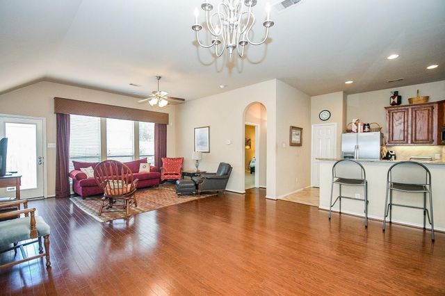 6022 Lynwood Banks Lane, Houston, TX 77092